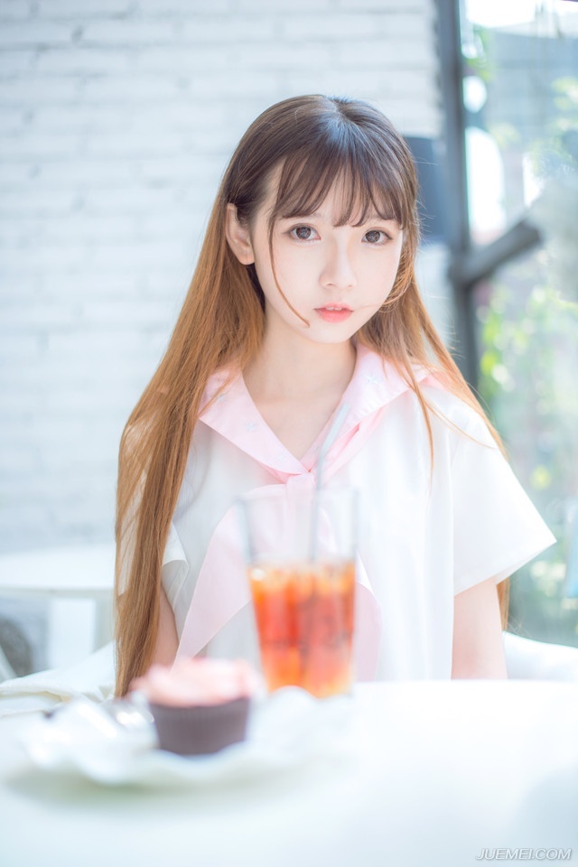 从此以后，刘协在自己手中的弊端反而大过了他所带来的利益，甚至还甩不脱，如果可以，曹操真想把这个麻烦扔给吕布，让吕布自己去折腾，但很显然，如果他真那么做了，等于让吕布连大义都占住了。